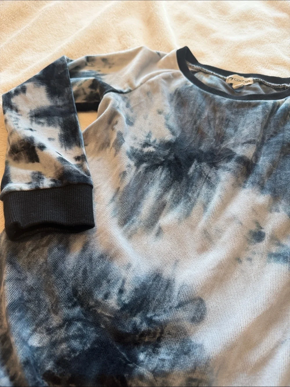 Appaman Navy and Gray Tie-Dye Raglan Sweatshirt